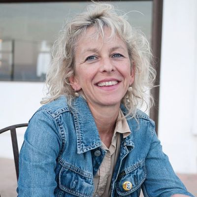 Autor*innenportrait von Beate D&ouml;lling