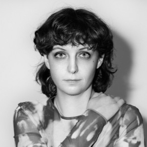 Autor*innenportrait von Fiona Sironic