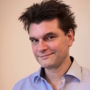 Autor*innenportrait von Lutz van der Horst