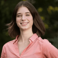 Autor*innenportrait von Lara Grosse