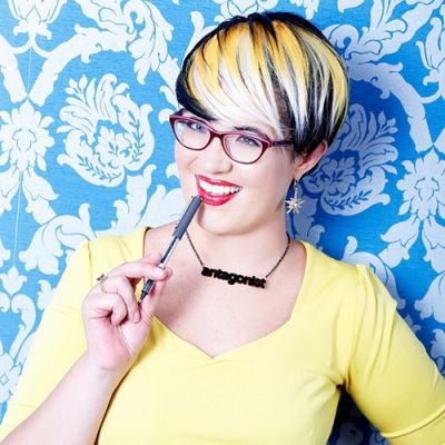 Autor*innenportrait von Sarah Rees Brennan