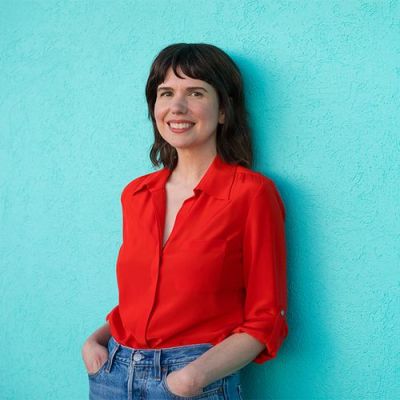 Autor*innenportrait von Holly Brickley