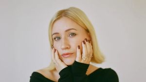 Autor*innenportrait von Ruby Braun