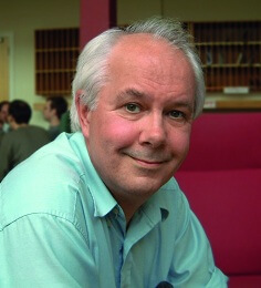 Autor*innenportrait von Ian Stewart
