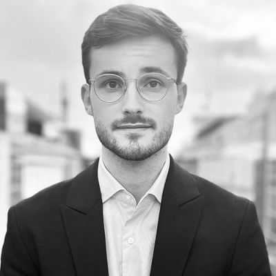 Autor*innenportrait von Maurice H&ouml;fgen