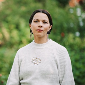 Autor*innenportrait von Elin Anna Labba