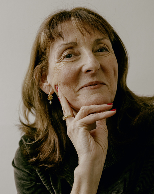 Autor*innenportrait von Julie Caplin