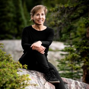Autor*innenportrait von Lisa Wingate