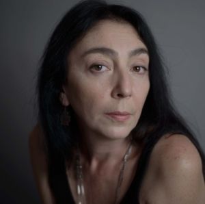 Autor*innenportrait von Anna Kordsaia-Samadaschwili