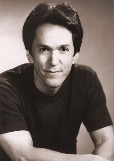 Autor*innenportrait von Mitch Albom