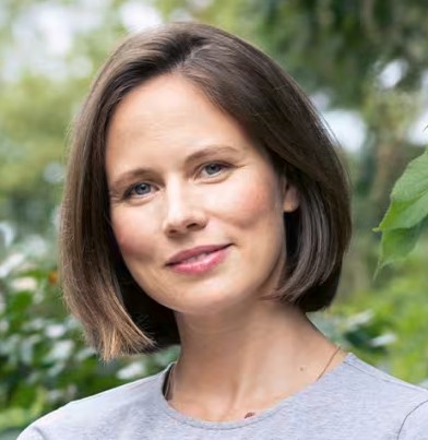 Autor*innenportrait von Caroline St. Ange