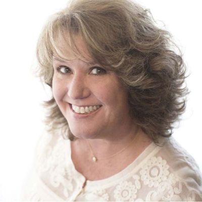 Autor*innenportrait von Jennifer Black Reinhardt