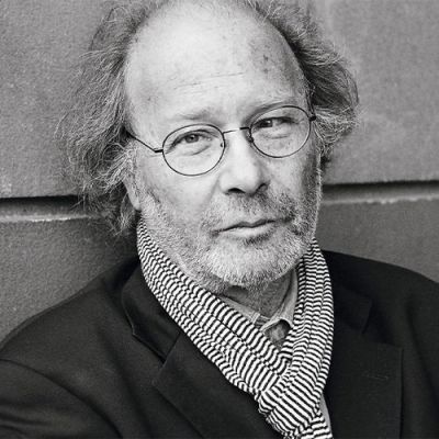 Autor*innenportrait von Michel Bergmann