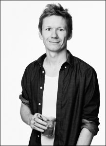 Autor*innenportrait von Jakob Martin Strid