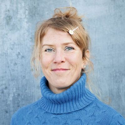 Autor*innenportrait von Anna Lott