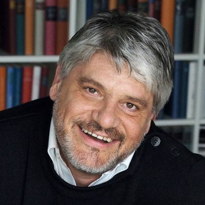 Autor*innenportrait von Raoul Schrott