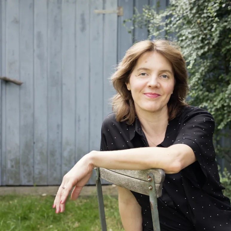 Autor*innenportrait von Peggy M&auml;dler