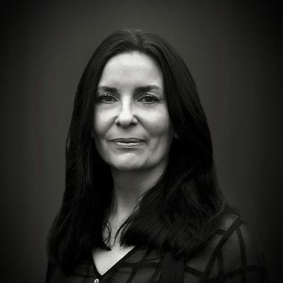 Autor*innenportrait von Samantha Hayes