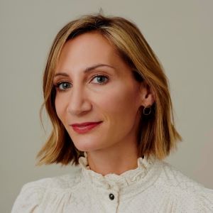 Autor*innenportrait von Emma Rosenblum