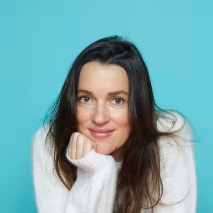 Autor*innenportrait von Sophie Astrabie