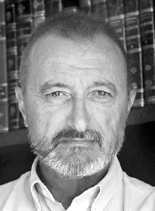 Autor*innenportrait von Arturo Perez-Reverte
