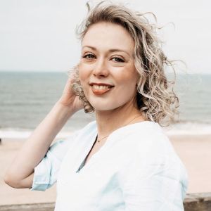 Autor*innenportrait von Nele Fries
