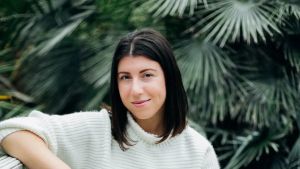 Autor*innenportrait von Hannah Deitch
