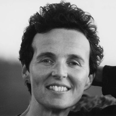 Autor*innenportrait von Andrea Hensgen