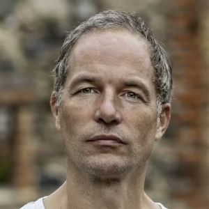 Autor*innenportrait von Maxim Leo