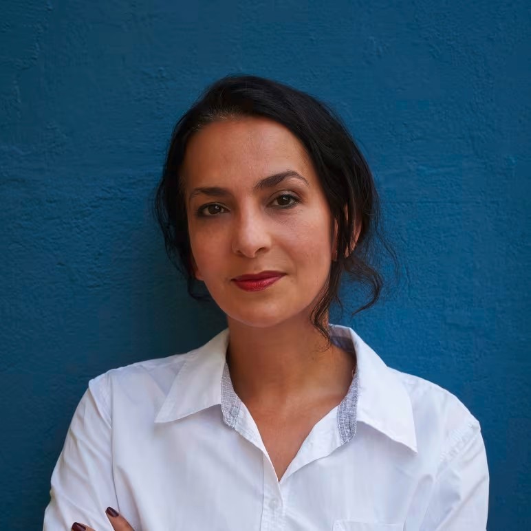 Autor*innenportrait von G&uuml;ner Yasemin Balci