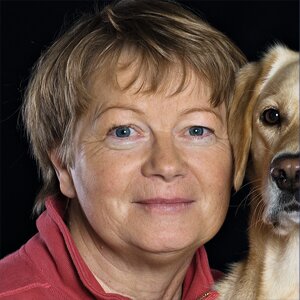 Autor*innenportrait von Elli H. Radinger